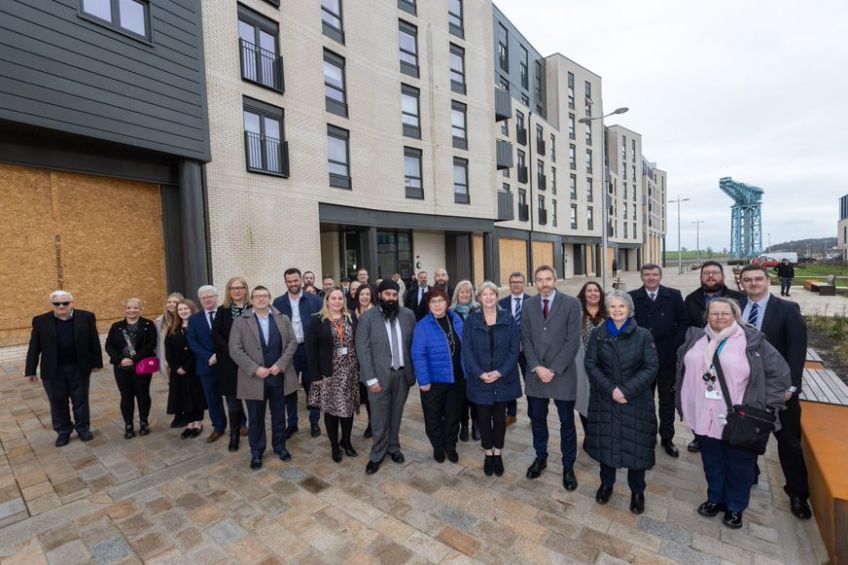 Cabinet Secretary Shona Robison meets Wheatley staff and other partners at Queesn Quay