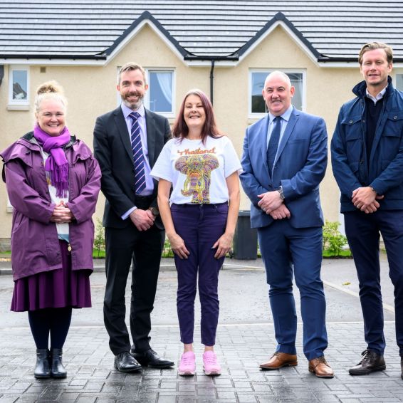 L-R - Debbi McCall (local Provost), Steven Henderson (Chief Exec - Wheatley Group), Emma Hopton (Tenant), Housing Minister Paul McLennan, Craig Lynes (MD - Cala Homes)