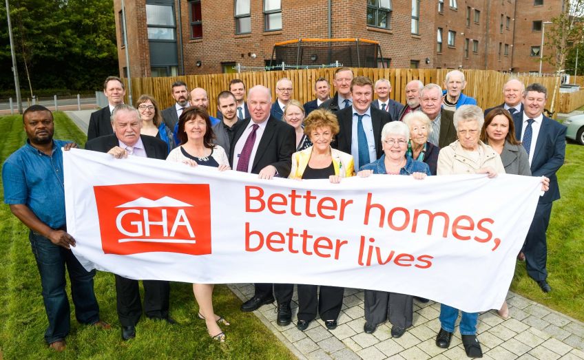 Officials welcome the new GHA homes in Pollokshaws